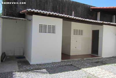 Dependência com banheiro e anexo