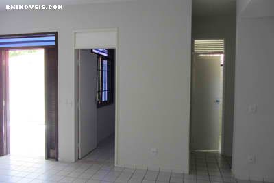 Sala, entrada, escritório e lavabo